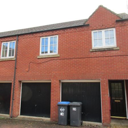 20 Nightingale Gardens, Coton Park, Rugby Cv23 0Wt Daire Dış mekan fotoğraf